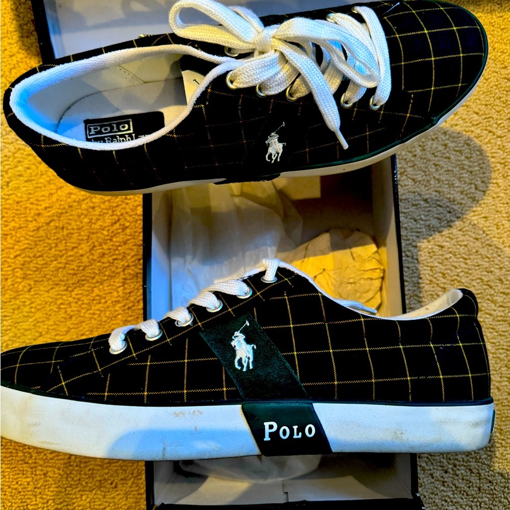 Polo By Ralf Lauren Men’s plaid Navy/Green plaid sneaker gently worn size 11.5